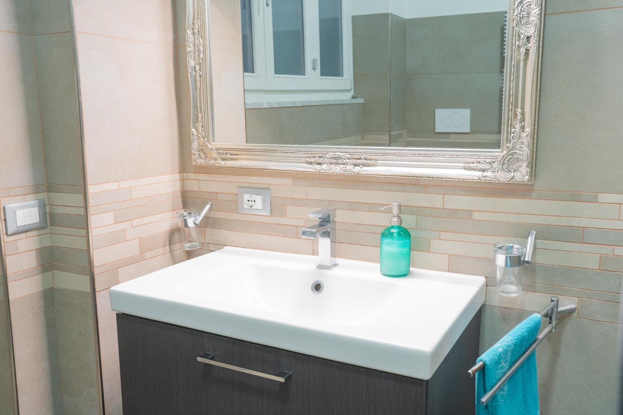 Sweet 3 Bedr - 3 Stops From Piramide Apartment